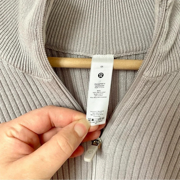 Lululemon 2021 On The Go Poncho Chrome /  Dusky Lavender - Picture 10 of 10